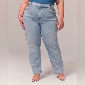 Abercrombie & Fitch Light Wash 90’s High Rise Straight Leg Jeans 37 / 24 NWT